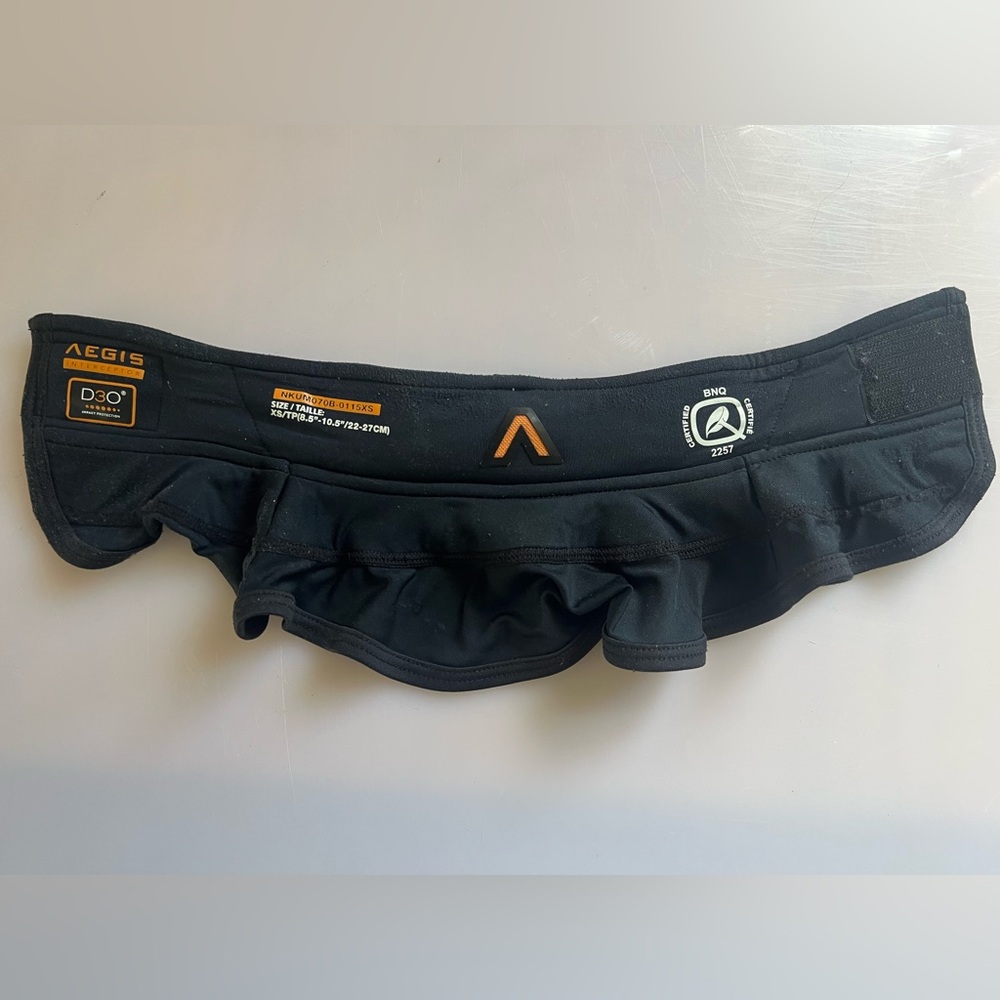 Aegis hockey neck protector
